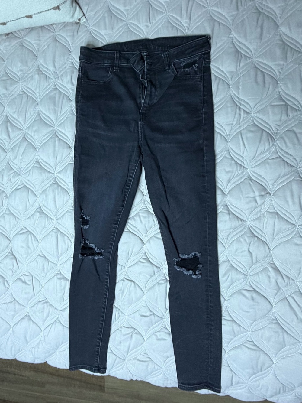 American Eagle Outfitters Black Ripped Skinny Jeans